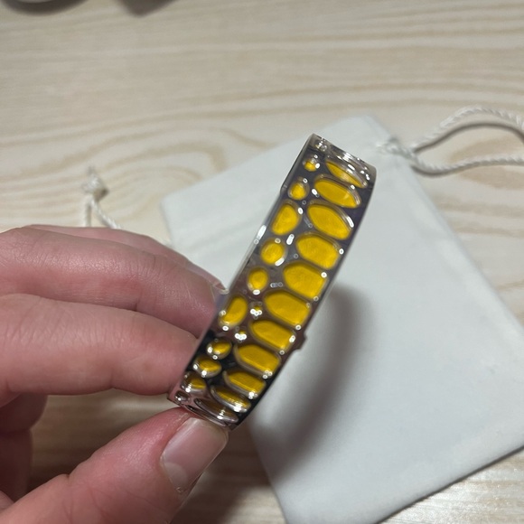 Les Georgettes silver bracelet about 14mm wide. Changeable interior strap - Picture 5 of 5